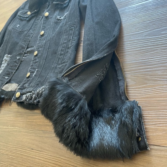 [SOLD] L.G.B (Le Grand Bleu) Jean Jacket With Real Fur - Picture 3 of 9